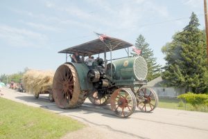 Vintage, iron tractor, Union Thresheree, Symco